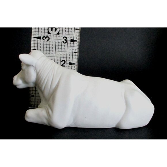 Avon Nativity Collectibles The Cow Figurine  - Vintage 1987 White Porcelain - Picture 6 of 9